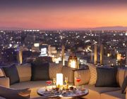 Thưởng thức thi vị của bầu trời đêm thành phố tại Rooftop bar Mai Sky