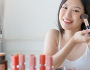 Demi: Xu hướng trang điểm trung hòa màu sắc gương mặt