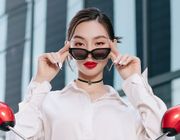 Thùy Tiên phối đồ đơn giản nhưng vẫn thu hút nhờ phụ kiện