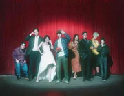 Từ loạt phim ăn khách "The 8 Show" đến cách ta soi mình trong cuộc chiến sinh tồn