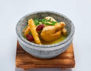 Người Hàn Quốc dành ba ngày nóng nhất năm chỉ để ăn gà hầm sâm