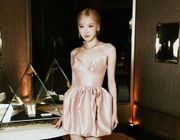 Rosé BLACKPINK hóa búp bê Barbie tại sự kiện Tiffany & Co. New York