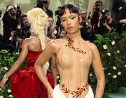 Zendaya, Lana Del Rey dẫn đầu phái "thần rừng" đổ bộ Met Gala 2024