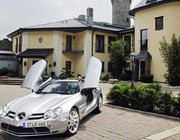 Đại gia giàu "nứt đố đổ vách" với lối sống không mơ nhiều nhà và xe sang