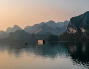 10 vịnh biển đẹp tại Việt Nam mà bạn nên đặt chân đến một lần trong đời