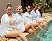 Huyền Baby thả dáng nuột nà với chuyến du lịch sang chảnh cùng "hội bạn phú bà"