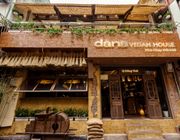 Dāna Vegan House – Hơn cả một nhà hàng chay