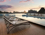 "Hút" khách tỷ phú đến Quảng Ninh bằng tour du thuyền cao cấp