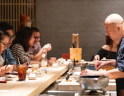 Omakase - Phong cách ăn lạ được Trấn Thành và giới nhà giàu Việt cực ưa chuộng: Không được chọn món, không biết trước giá... nhưng số tiền phải trả gây choáng!
