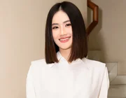 Hoa hậu Ý Nhi làm gì khi hiếm hoi trở về Việt Nam, trước thềm thi Miss World 2025?