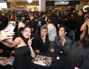 'Anh Trai Say Hi' tổ chức Fansign thu hút hàng nghìn người hâm mộ