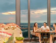 Thưởng thức ẩm thực thượng hạng cùng Oriental Pearl và Renaissance Riverside Saigon