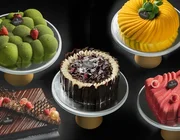 "Slice into Surprise": BST bánh ngọt nguyên ổ mới từ Renaissance Saigon