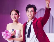 Dàn Anh trai say hi bấn loạn khi được vợ chồng Puka - Gin Tuấn Kiệt "phát cơm"