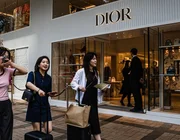 Đổ xô mua trang sức phong thủy hợp mệnh từ Dior, Gucci