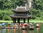Ngẩn ngơ trước cảnh non nước hữu tình của Tràng An ngày hè