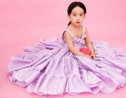Con gái NTK Đỗ Mạnh Cường diện túi xách giá hàng chục triệu đồng