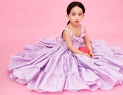 Con gái NTK Đỗ Mạnh Cường diện túi xách giá hàng chục triệu đồng