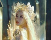 Chi Pu gây sốt với tạo hình ''nàng tiên'', khoe visual rạng rỡ và vóc dáng gợi cảm trong loạt thiết kế váy cưới mới của Chung Thanh Phong