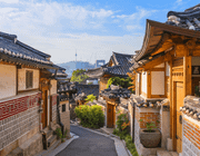 Chiêm ngưỡng vẻ đẹp cổ kính của làng Hanok Jeonju trong sắc thu vàng