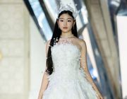 Lọ Lem "xé truyện bước ra", lần đầu catwalk trong show diễn của NTK Chung Thanh Phong