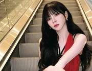 Karina (aespa) trở thành đại sứ Prada sau Sana, ENHYPEN