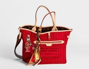 Louis Vuitton ra mắt mẫu túi Neverfull Inside Out hai mặt