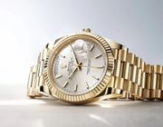 Rolex sắp vượt Apple Watch?