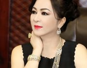 CĐM ‘choáng váng’ khi nghe giá loạt đồ trang sức bà Phương Hằng đeo trong phiên livestream ngày 29/9