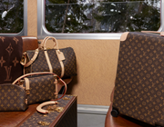 Louis Vuitton - Ông vua trong ngành hành lý xa xỉ