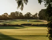 Vòng quanh những sân golf hàng đầu nước Úc