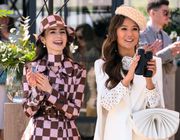 BST trang sức trong “Emily in Paris” mùa 4 hội tụ các thương hiệu yêu thích của cô gái Pháp