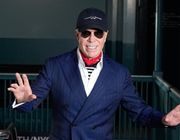 BST Tommy Hilfiger Xuân-Hè 2025: Bến cảng New York nhộn nhịp tái hiện phong cách Preppy cổ điển