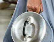 Túi xách nồi nhôm gây chú ý