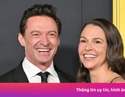 Hugh Jackman quấn quýt bạn gái mới