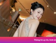 Vợ Đoàn Văn Hậu khoe lưng trần quyến rũ