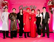 Hoàng Thanh Nga sánh đôi ông xã trong áo dài đỏ, rực rỡ như lễ cưới tại buổi ra mắt “Cưới Vợ Cho Cha”