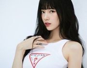 Hình ảnh Suzy chạy bộ ở hồ Tây