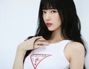 Hình ảnh Suzy chạy bộ ở hồ Tây