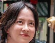 Song Ji Hyo ăn trứng vịt lộn ở Việt Nam