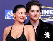Timothée Chalamet và Kylie Jenner công khai trên thảm đỏ