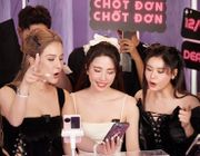 Những 'cỗ máy' livestream bán hàng của showbiz Việt đóng băng