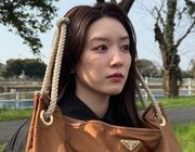 Prada cắt hợp đồng đại sứ thương hiệu với 'ngọc nữ Nhật Bản'