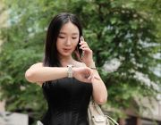 Smartwatch ‘thời trang’ đáp ứng nhu cầu linh hoạt của người trẻ
