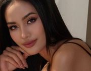 Tân Miss World từng bị ông Nawat tước danh hiệu