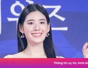 Nữ diễn viên gặp sự cố váy áo trên thảm đỏ
