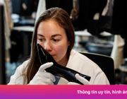Ngửi mùi, soi đèn UV để kiểm tra hàng hiệu 'siêu giả'
