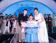 Hoa hậu Hoàng Thanh Nga tham gia các sự kiện lớn trong tháng 7