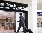 iVIVU khuyến mãi đặc biệt: Trải nghiệm Fast Track miễn phí khi bay quốc tế