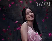 Đến Khu bảo tồn Mandai ở Singapore, bước vào MV Your Love của Jisoo